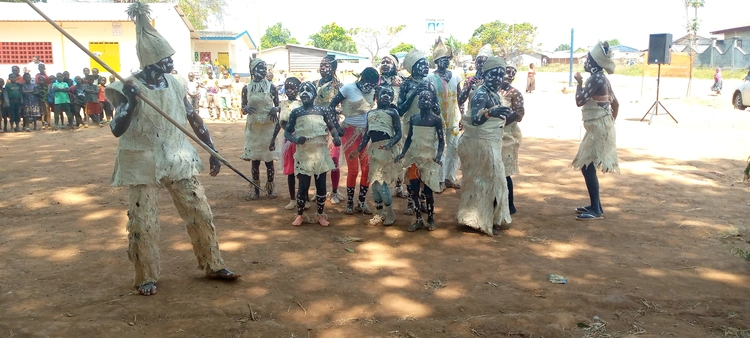 Danse traditionnelle des mbodomo